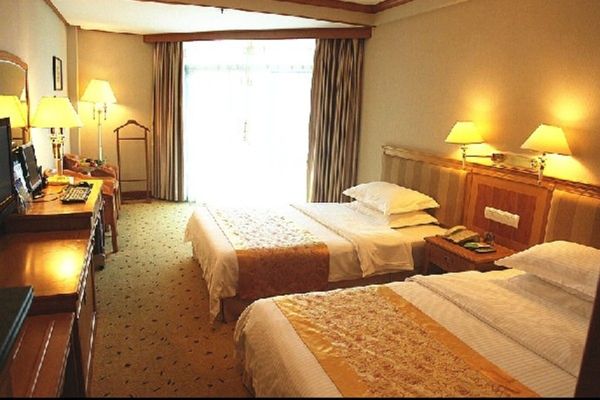 EXCEMON BEIHAI BEACH HOTEL (Beihai)